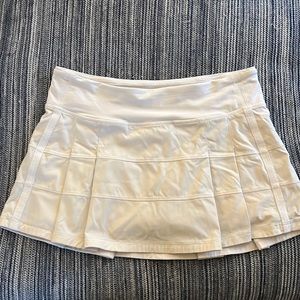 Lululemon Pace Rival - size 6 - reg length white